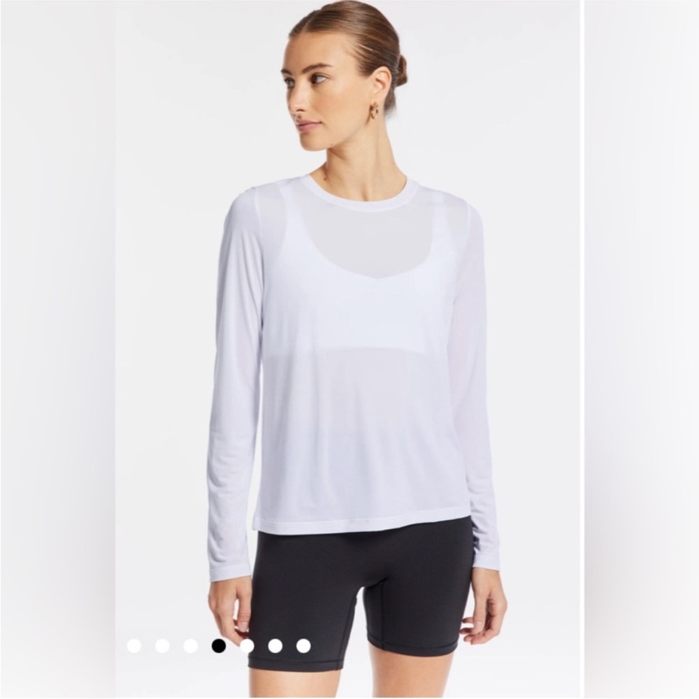 Bandier Featherweight Performance Long Sleeve in White Size Small